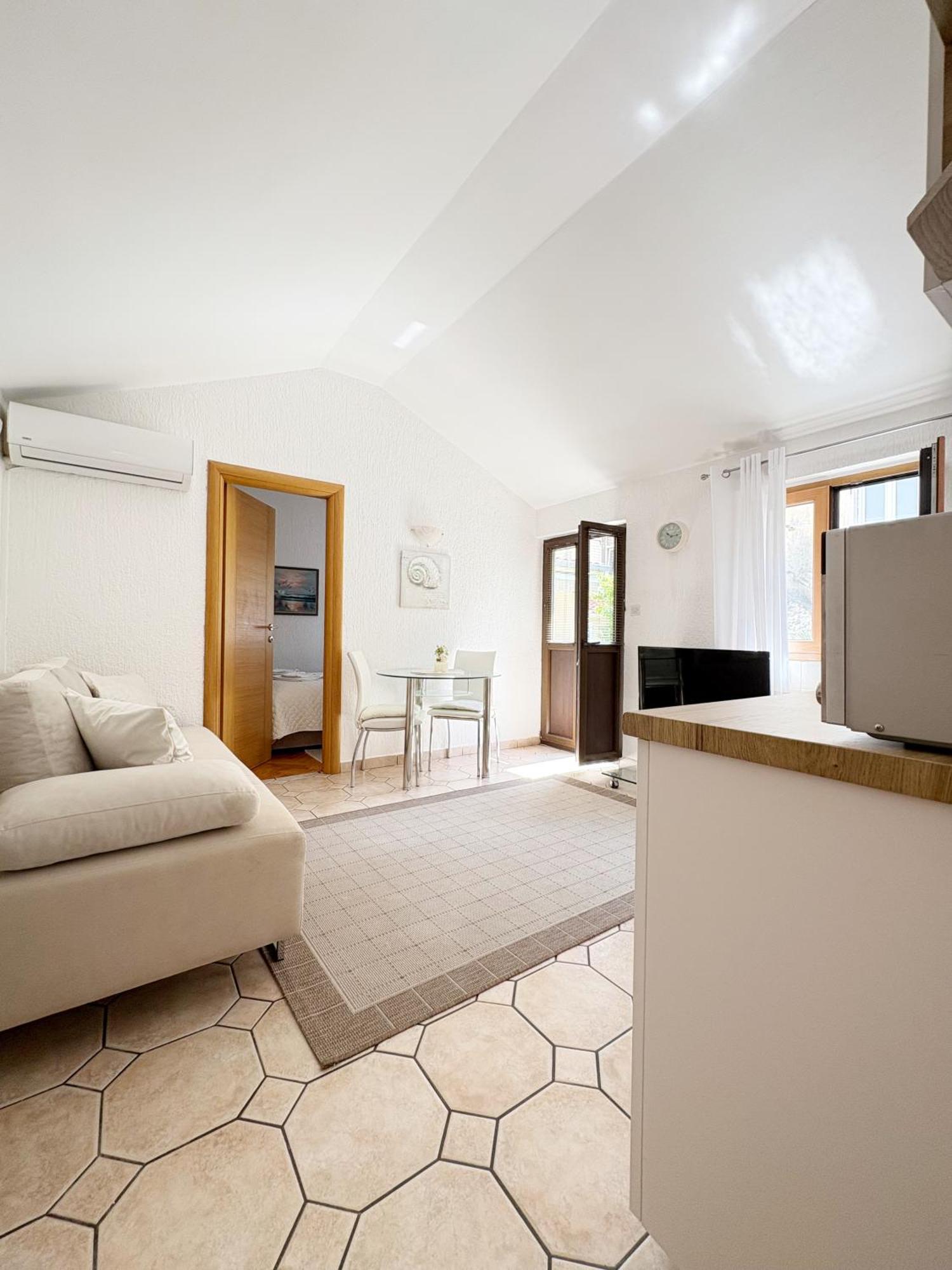 S&P City Center Apartments Kotor Exterior foto